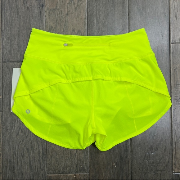 Lululemon NWT Speed Up Mid-Rise Short 4" Highlight Yellow - Picture 3 of 9